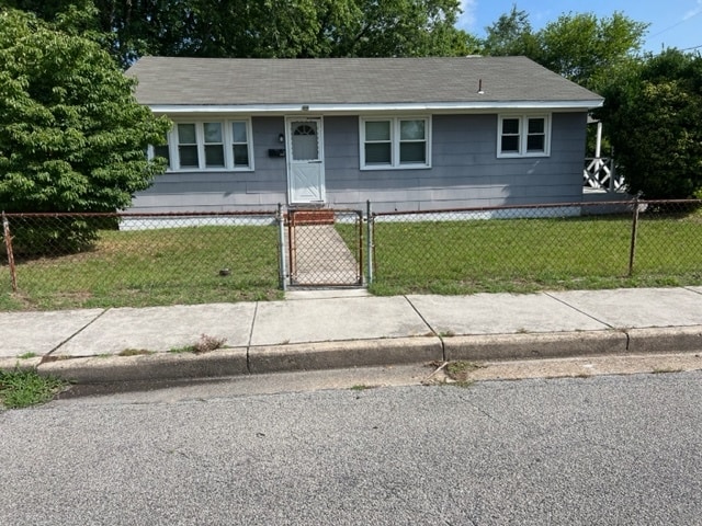 Primary Photo - 929 Johnson St