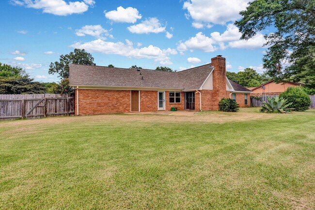 Building Photo - Beautiful Home for Lease!