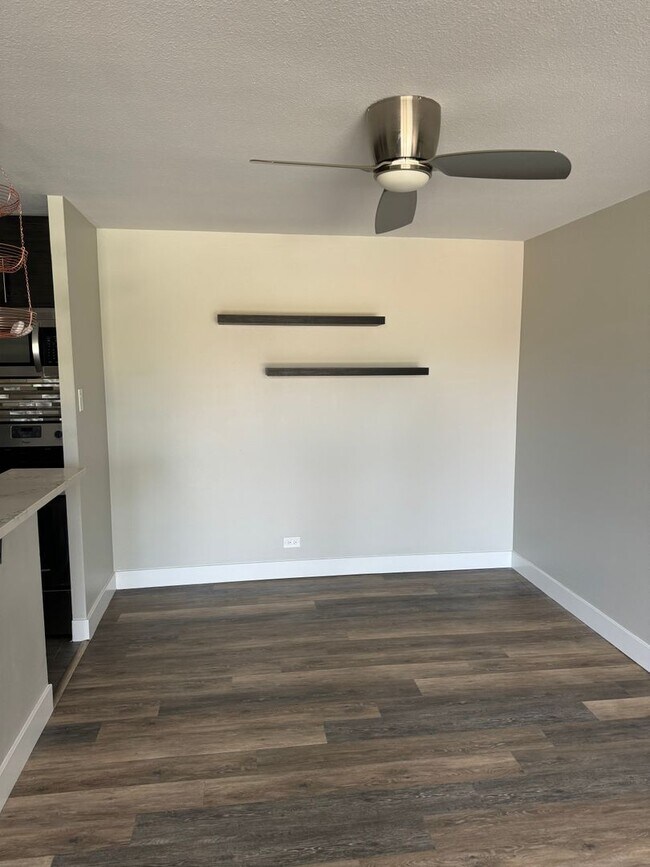 Building Photo - High Rise Condo off 9th and Colorado Blvd