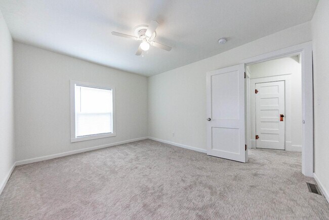 Building Photo - 1326 Massachusetts St