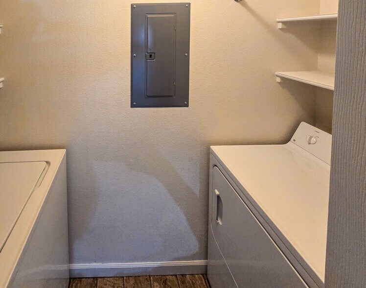 Building Photo - 4545 Wheaton Dr