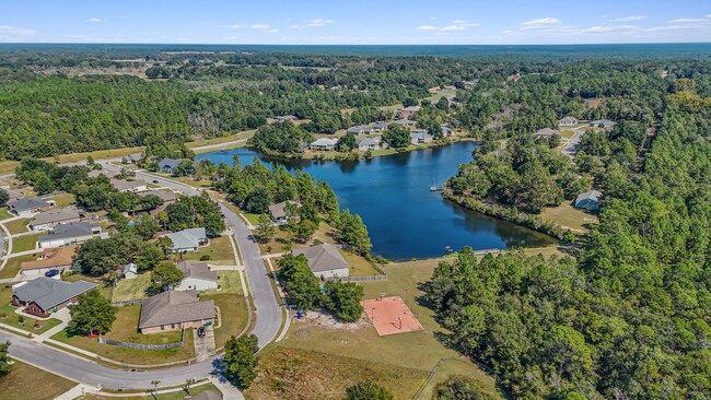 Building Photo - Home in Lake Arthur Estates!