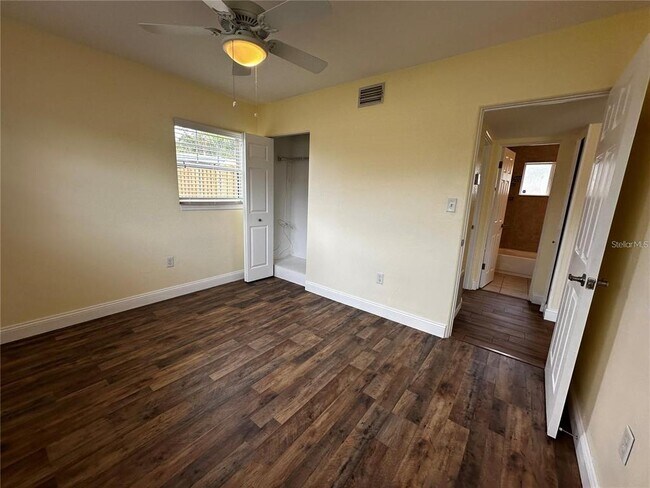 Building Photo - 8933 Narcissus Ave