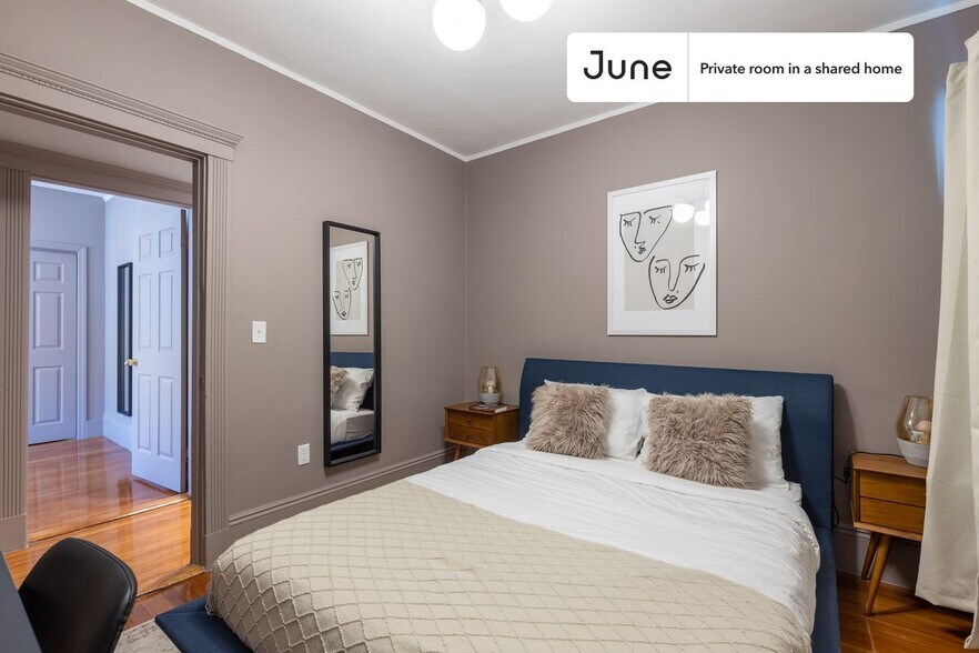 Building Photo - Room in Shared 3 bed/1 bath home