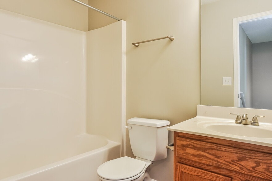 Building Photo - 6029 Silkwater Ct