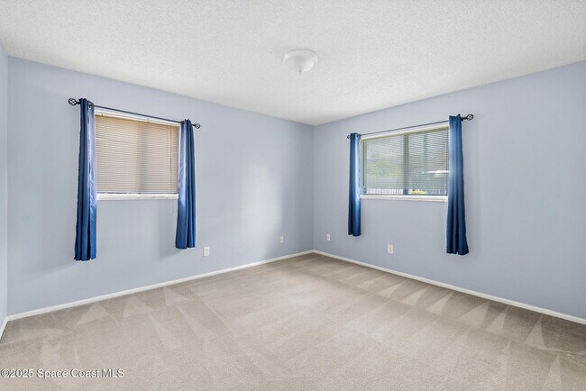 Building Photo - 1712 Stewart Pl