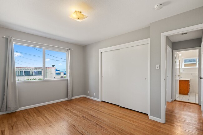 Building Photo - 101 Cerro Dr