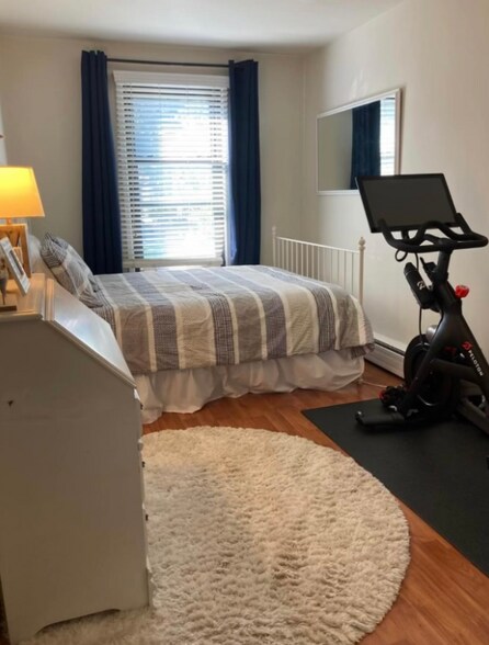 Building Photo - 18 Juniper St