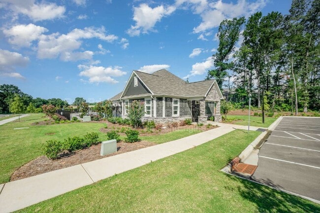 Building Photo - 3160 Lilac Grove Dr