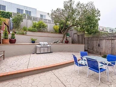 Building Photo - 49 Saint Michaels Ct