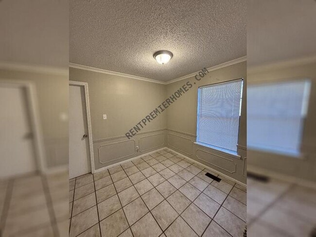 Building Photo - 4509 Valley Brook Dr