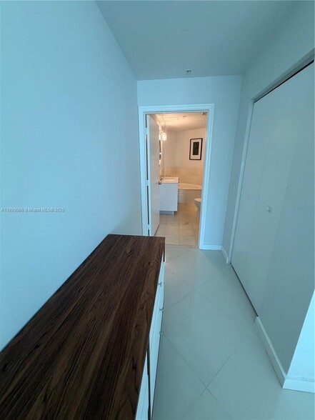 Building Photo - 60 SW 13th St