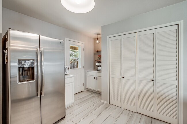 Building Photo - 5615 Steven Creek Way