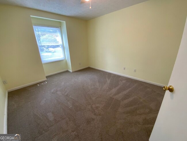 Building Photo - 8 Westridge Cir SW