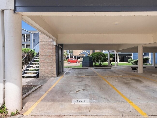 Building Photo - 18515 Egret Bay Blvd