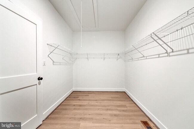 Building Photo - 8179 Bodkin Ave