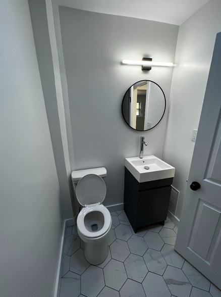 Building Photo - 1102 Ward St