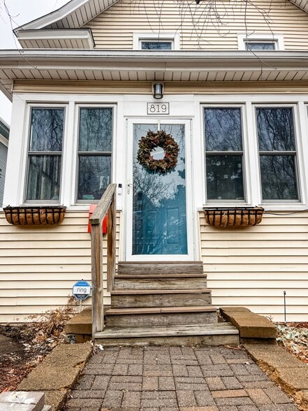 Welcome home! - 819 Edmund Ave