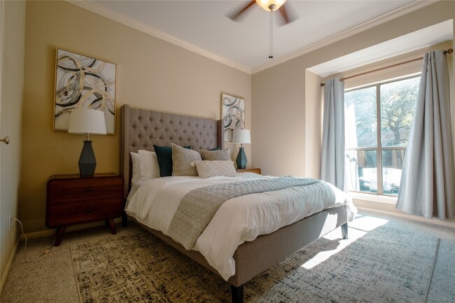 Building Photo - 11711 Memorial Dr