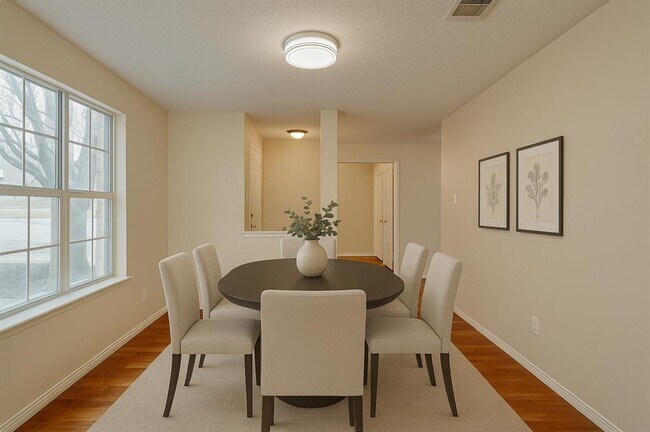 Building Photo - 3807 Eagles Nest St