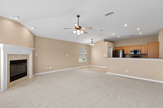 Building Photo - Spacious 4-Bedroom Home – Tanglewood!