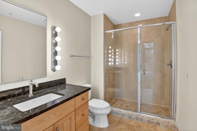 Building Photo - 811 4th St NW