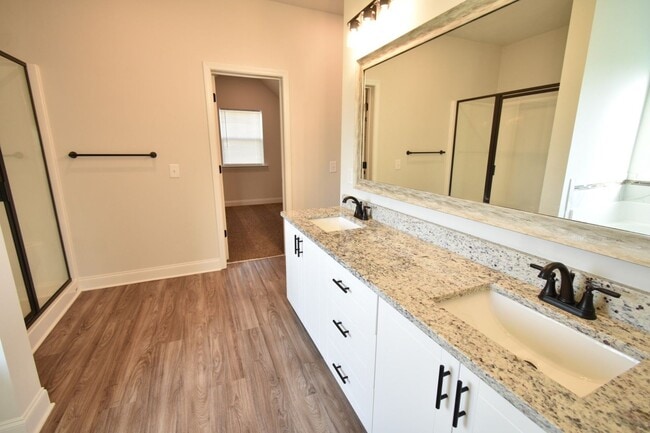 Building Photo - Brand New 5 Bed 3 Bath Near Fort Eisenhower!!
