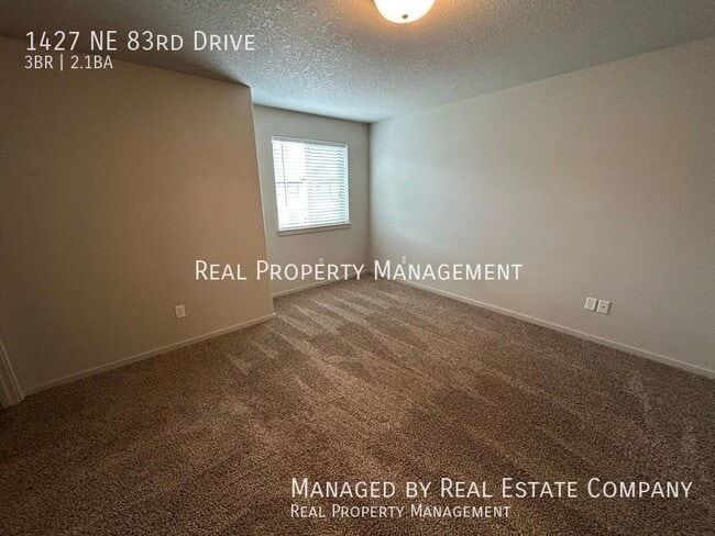 Building Photo - 1427 NE 83rd Dr