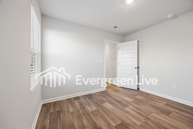 Building Photo - 1708 King Oaks Lp