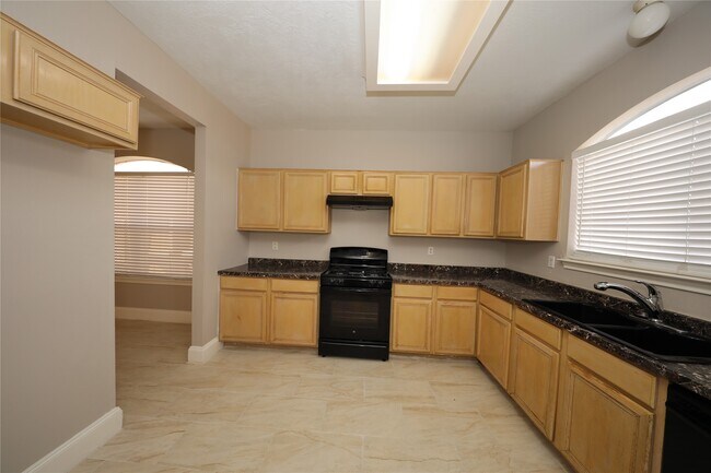Building Photo - 5539 Mountain Forest Dr