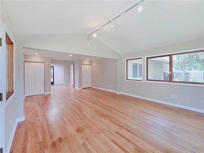 Building Photo - 1273 Murdock Rd