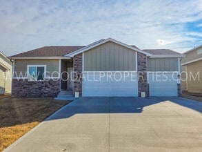 Building Photo - 4-Bedroom Ranch in Clive with Finished Basement & 3-Car Garage!