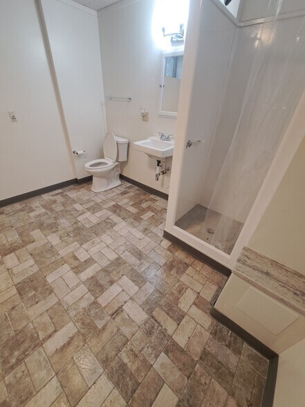 Building Photo - 2883 Charing Rd