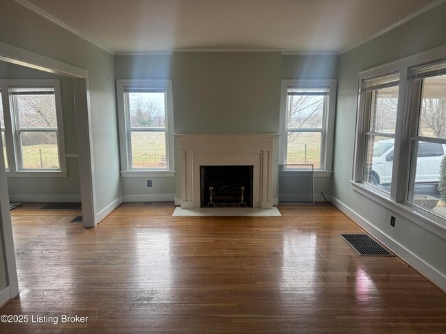 Building Photo - 2167 Eminence