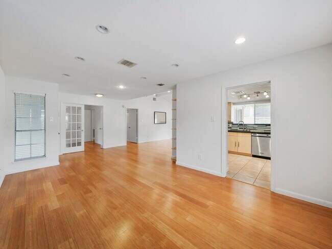 Building Photo - 1223 Bramblebury Dr
