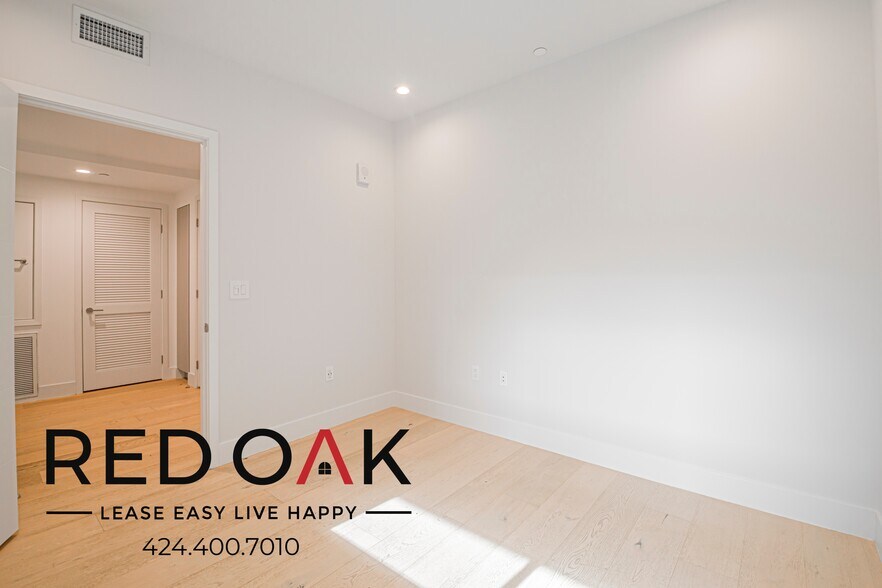 Building Photo - 1415 Reeves St