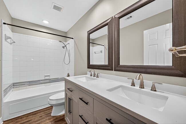 Building Photo - 3111 Shiloh Dr