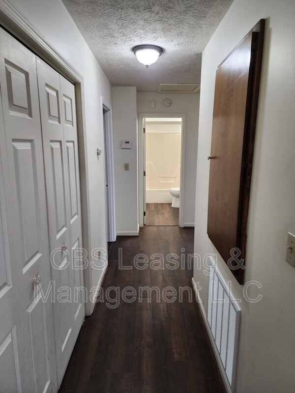 Building Photo - 710 Rodney St