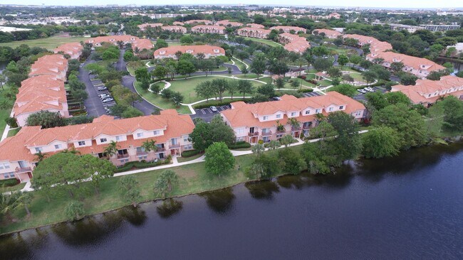 Building Photo - 2052 Alta Meadows Ln