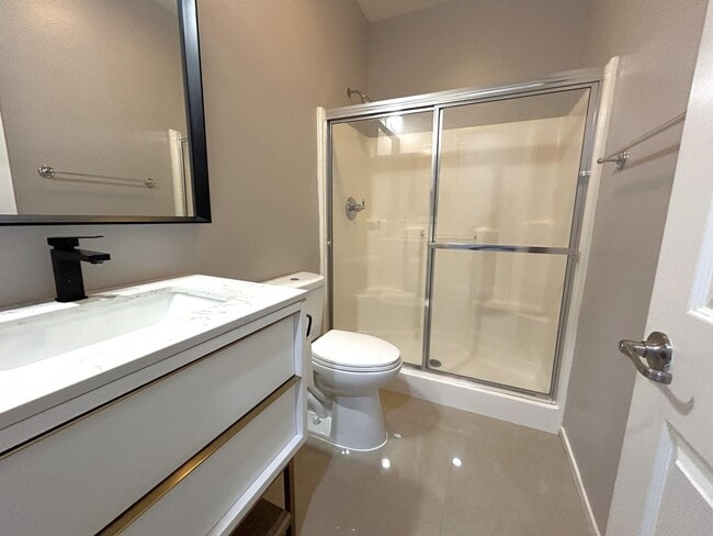 Building Photo - Silver Loop Jurupa Valley, 91752  (5 bed, ...