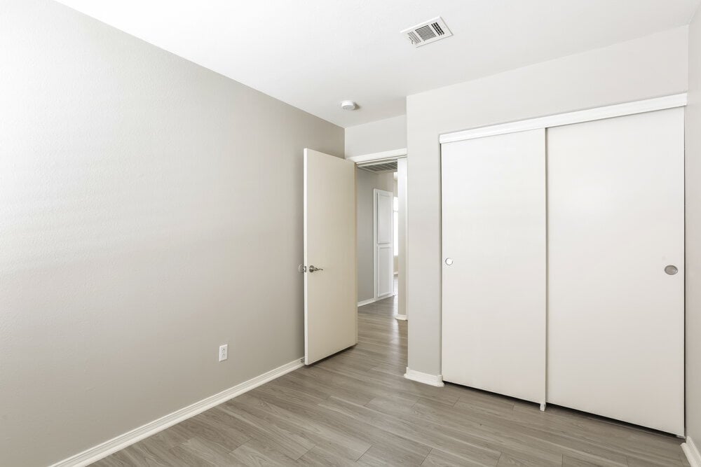 Building Photo - 207 Mariposa Way