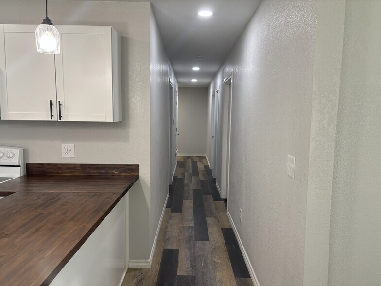 Building Photo - 5609 Fernander Dr