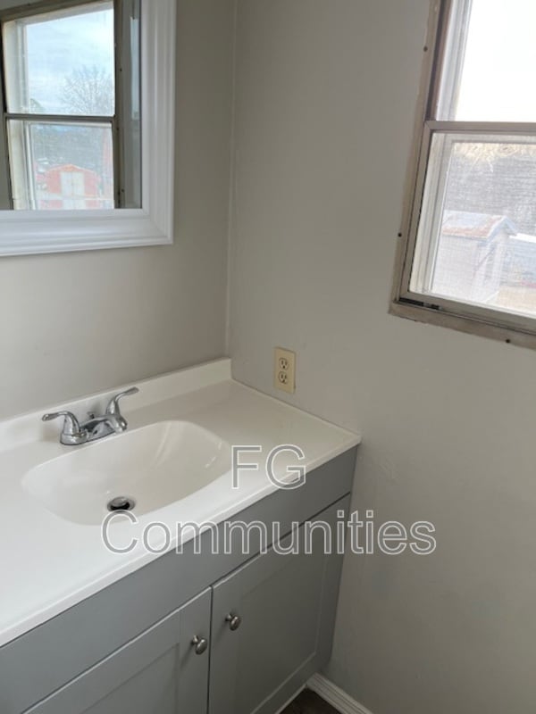 Building Photo - 100 2nd Ave SE