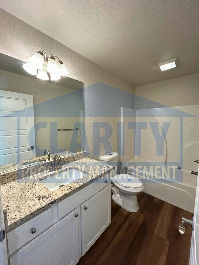 Building Photo - Single level, 3 bedroom home!