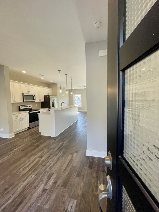 Building Photo - 47 Zentry Pl