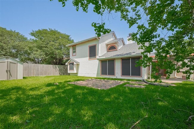 Building Photo - 3812 Redbud Dr