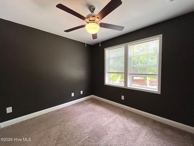 Building Photo - 203 S Pine St