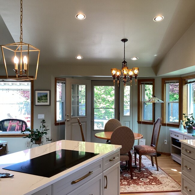 Building Photo - Charming Mukilteo Rambler in Fair Harbor