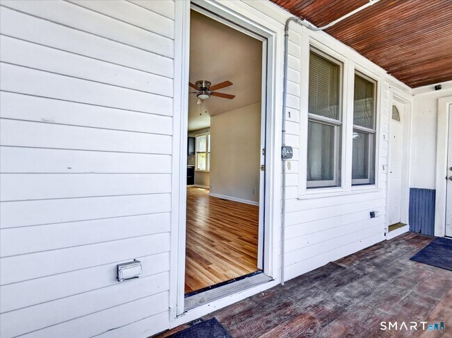 Building Photo - 91 Jewett St