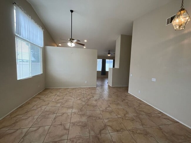 Building Photo - 39769 Candy Apple Way